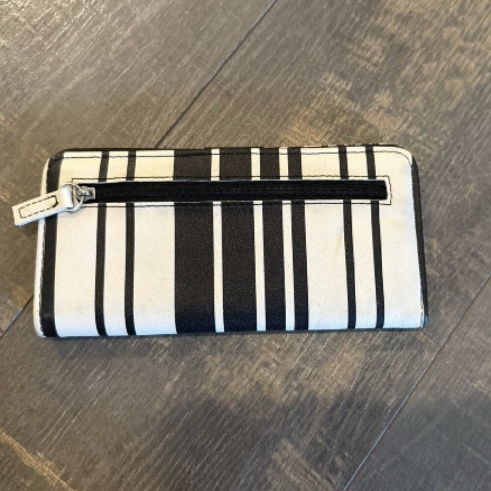 Woman's wallet
